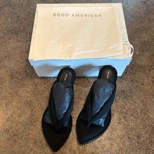 NWT Size 7.5 Good American Wedge Glass Sandal In Black Neoprene